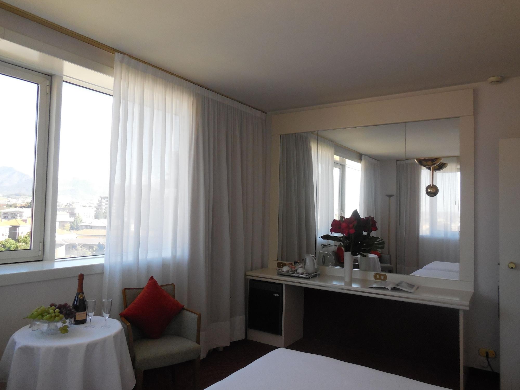 Starhotels Cristallo Palace Bergamo Ngoại thất bức ảnh